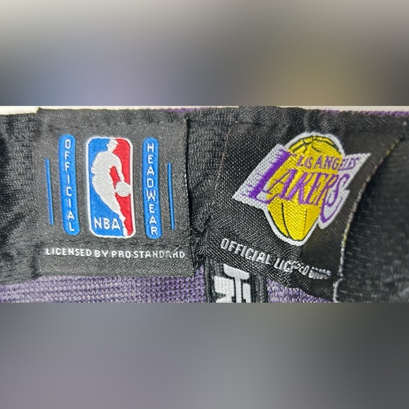 NEW Pro Standard Purple NBA Los Angeles Lakers Wordmark And Logo Snapback - OSFA - Picture 9 of 9